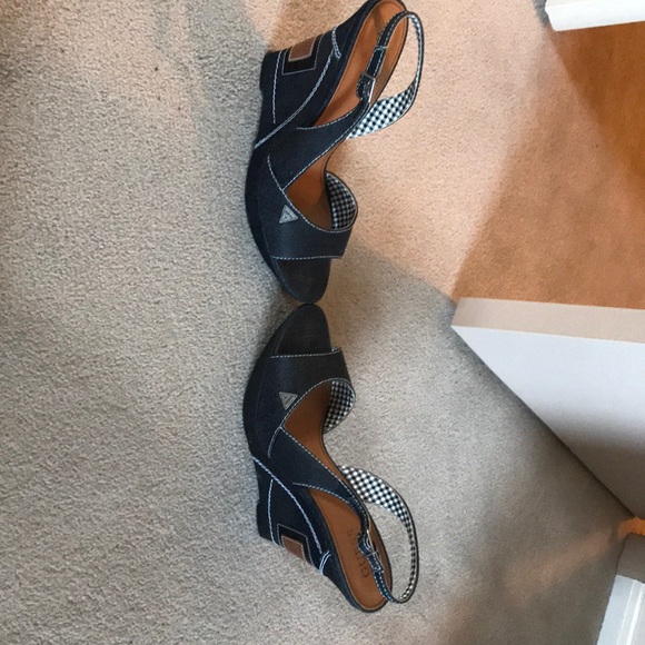 Guess wedges - Picture 2 of 4